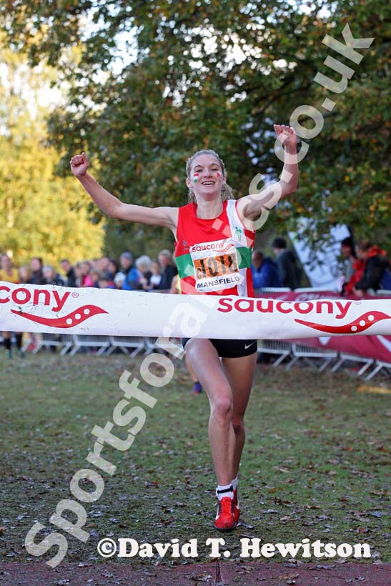 Louise Small brings Aldershot Farnham and District home for victory in the senior womens National Cross Country Relays, Berry Hill Park, Mansfield. Photo: David T. Hewitson/Sports for All Pics